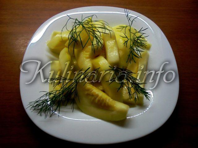 быстрые малосольные кабачки в банке